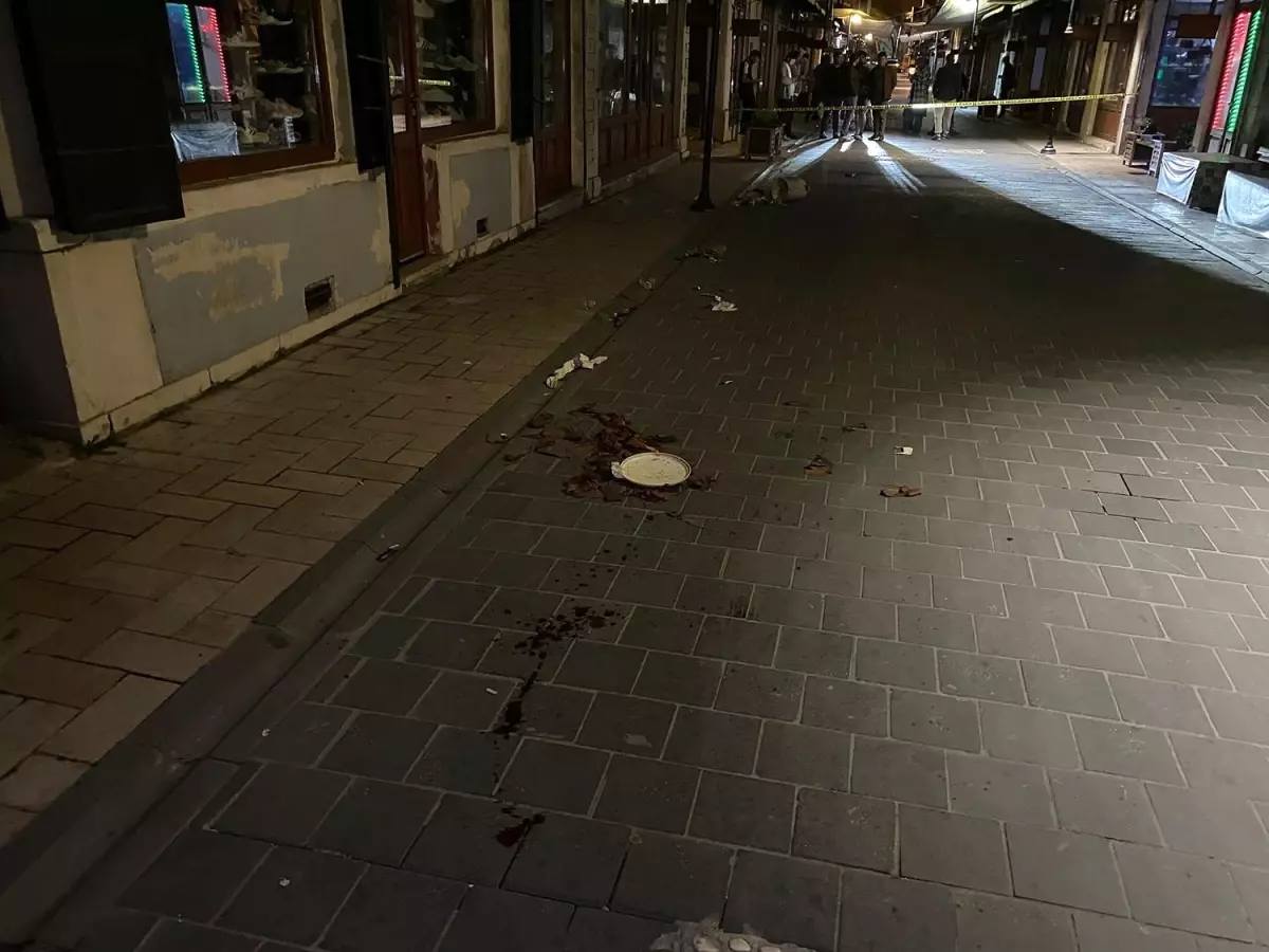 Kula’da Bıçaklı Kavga: 1 Ağır Yaralı