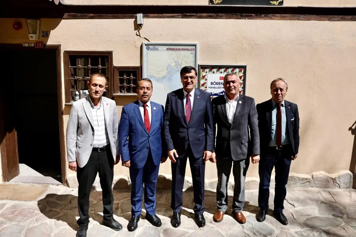Kütahya Belediye Başkanı Muhtarlarla Bir Araya Geldi