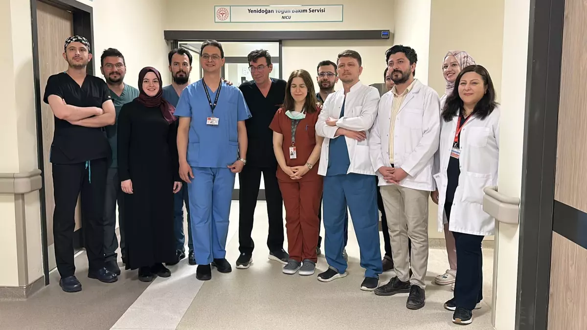 Kütahya’da Bebekten 445 Gram Tümör Alındı