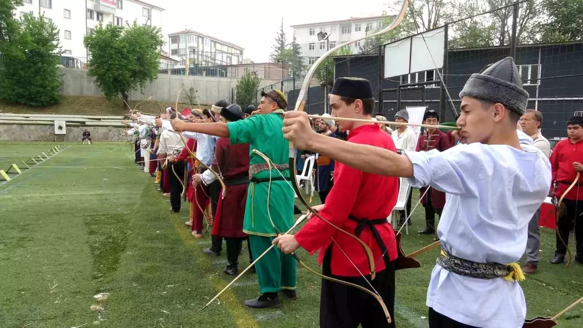 Kütahya’da Geleneksel Okçuluk Müsabakaları