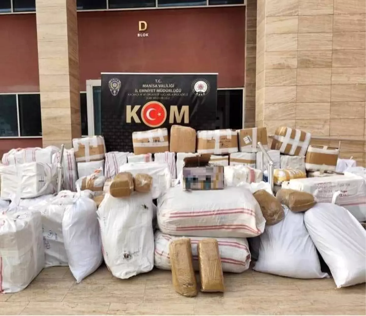 Manisa’da 2 Ton Kaçak Tütün Ele Geçirildi
