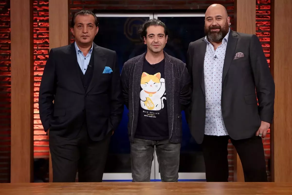 MasterChef’in eski jüri üyesi siyasete atılarak CHP’ye katıldı