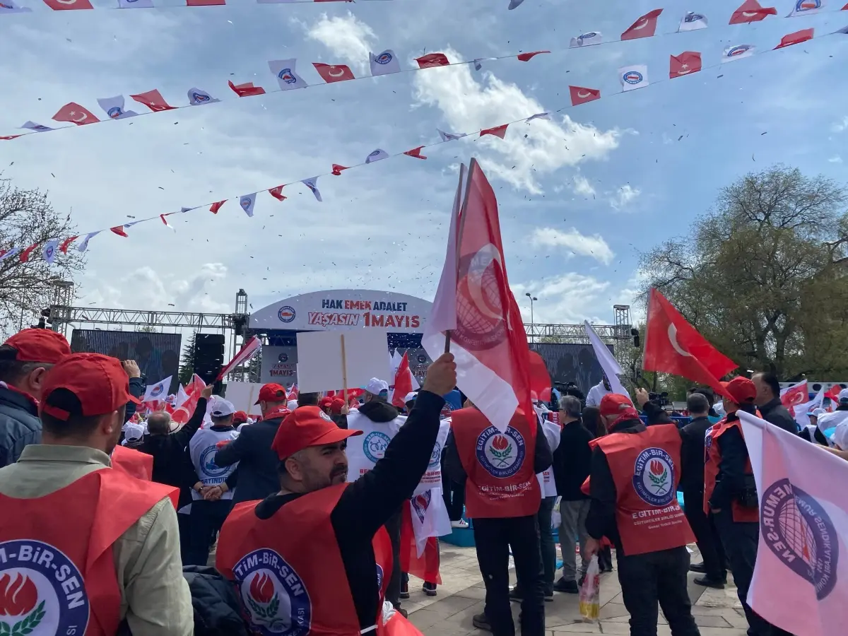 MEMUR-SEN 1 Mayıs’ta Yeniden Bir Araya Geldi
