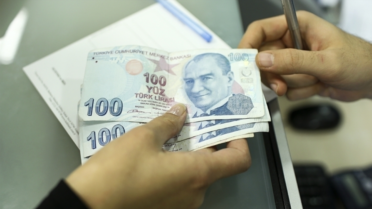 Memur ve emeklilerin 4 aylık zam farkı ve olası maaşlar