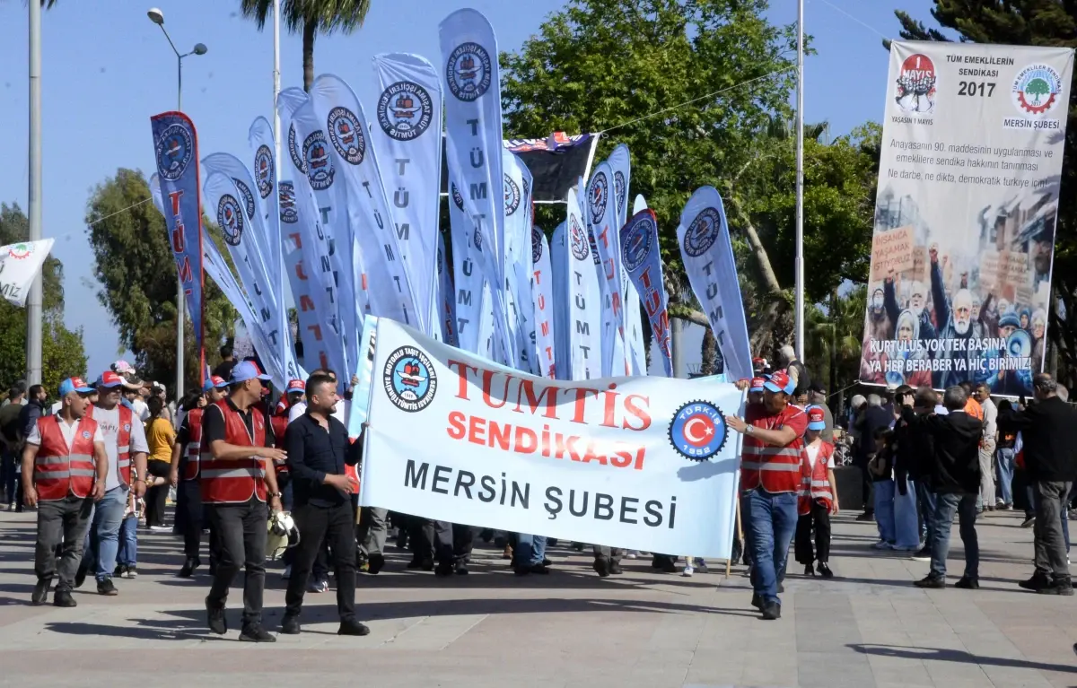 Mersin’de 1 Mayıs Etkinliği Coşkuyla Kutlandı