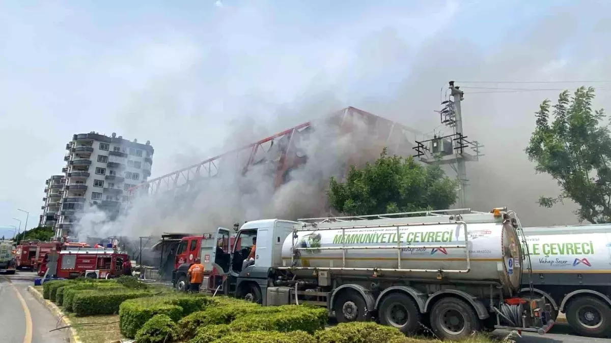 Mersin’de Fabrikada Yangın