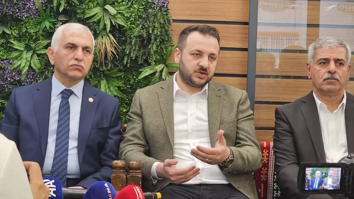 Mervan Gül, Siirt’te Projeleri Tanıttı
