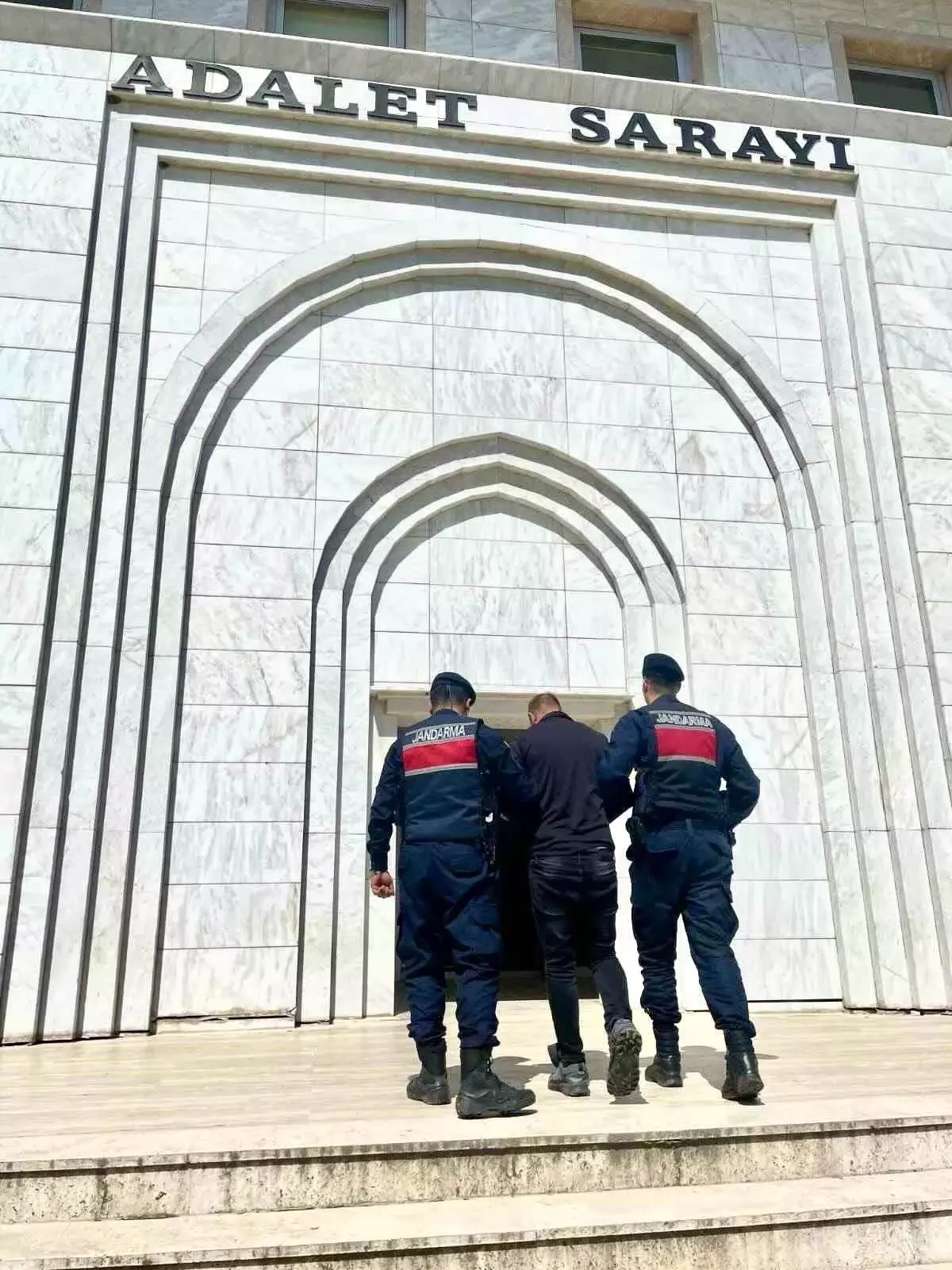 Milas’ta Aranan Şahıs Yakalandı