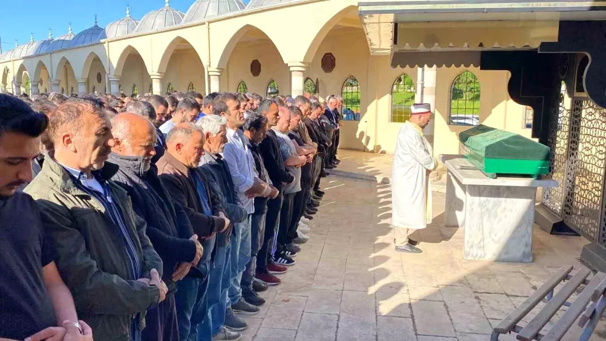 Miras Kavgası: Amca Yeğenini Öldürdü