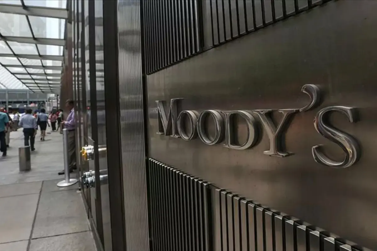 Moody’s, ABD’nin kredi notunu düşürdü