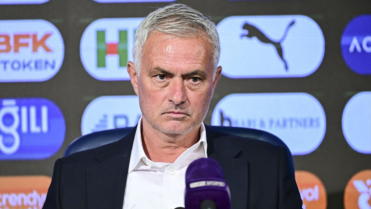 Mourinho’dan Fenerbahçe sorusuna kaçamak yanıt: Bu soruyu anlamadım