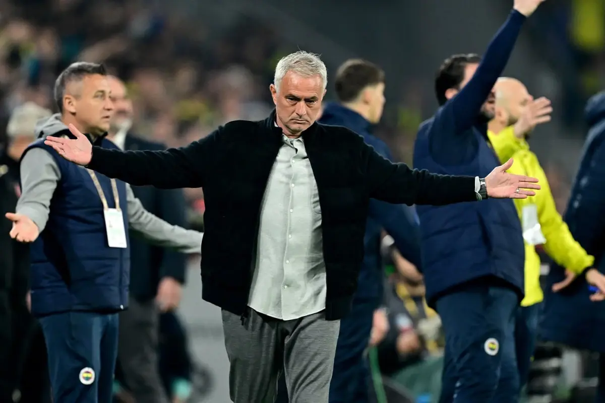 Mourinho’dan Galatasaray’a çok ağır sözler: Kutlayış biçiminiz, insani boyutunuzu gösterir