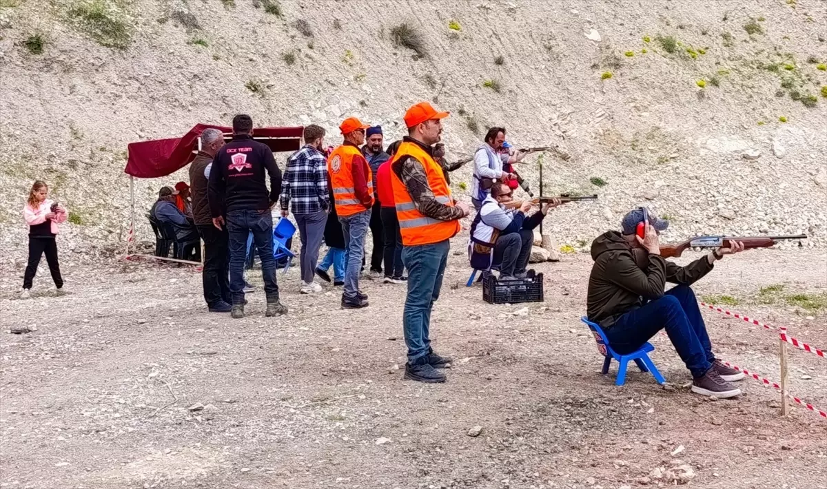 Nallıhan’da Tek Kurşun Atış Yarışması Düzenlendi