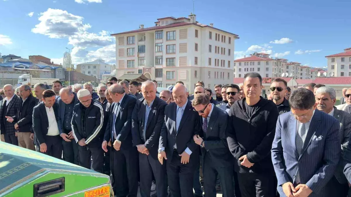 Necdet Ilıcalı Son Yolculuğuna Uğurlandı