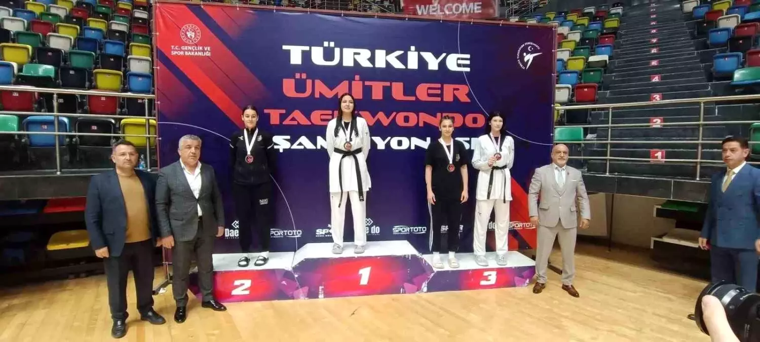 Nida Nur Çene, Tekvando Şampiyonası’nda 3. oldu