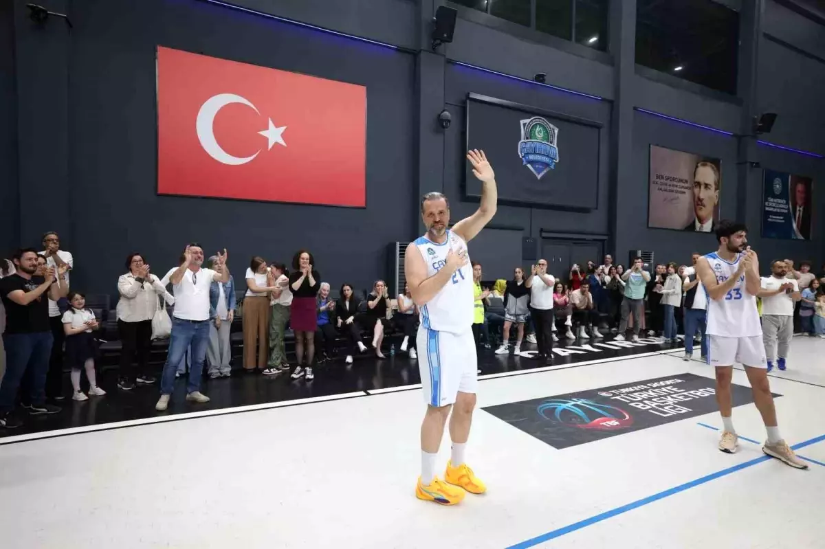 Oğuz Savaş, Basketbol Kariyerine Veda Etti