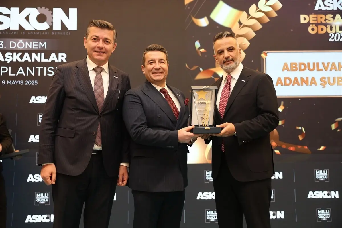 Onur Kacar’a Başarı Ödülü