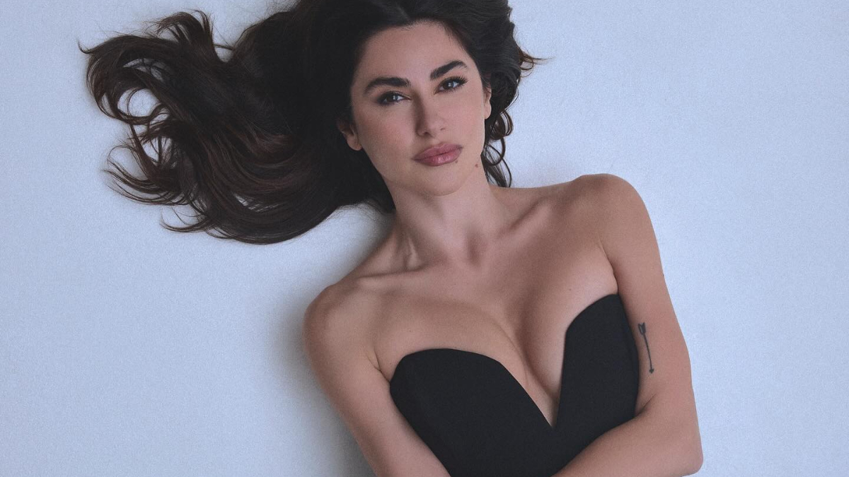 Oyuncu Nesrin Cavadzade iddialı tarzı! Bakan bir daha baktı