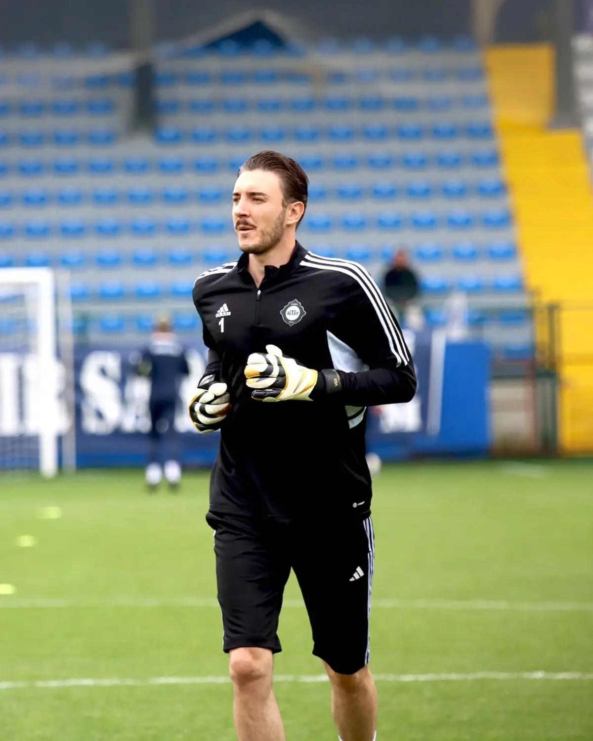 Ozan Evrim’in Geleceği Belirsiz