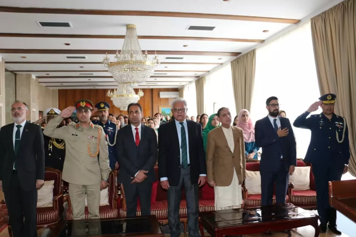 Pakistan’dan Hindistan’a Sert Mesaj
