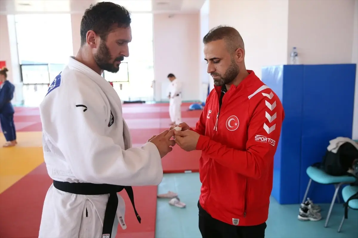 Paralimpik Judo Takımı’nın Sağlığı Ekipte