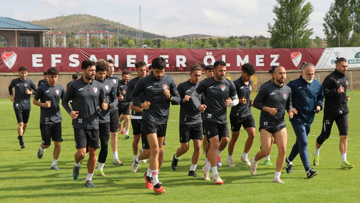 Play-off maçlarına hazırlanan Elazığspor’un hedefi 1. Lig’e yükselmek
