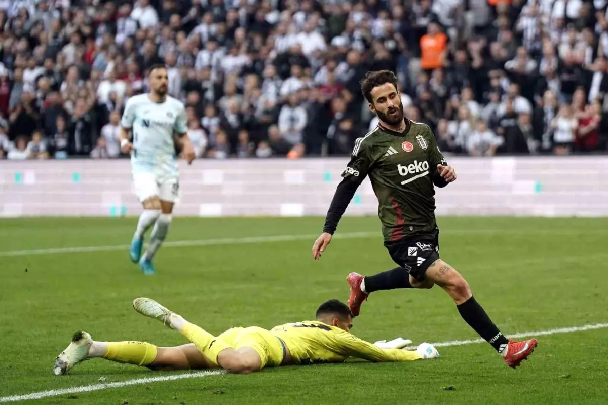 Rafa Silva’dan Etkileyici Performans