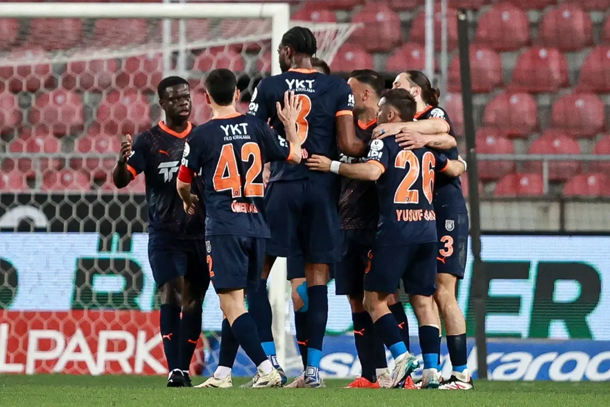 RAMS Başakşehir, Atakaş Hatayspor’u 4 golle geçti