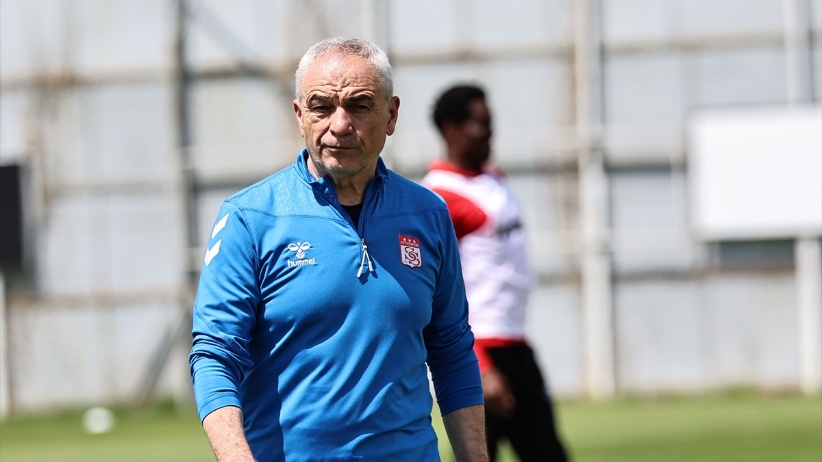 Rıza Çalımbay: Ekibime inanıyorum