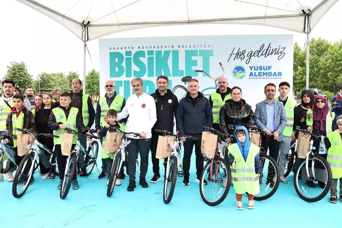 Sakarya’da Bisiklet Turu ve Ödül Töreni Düzenlendi
