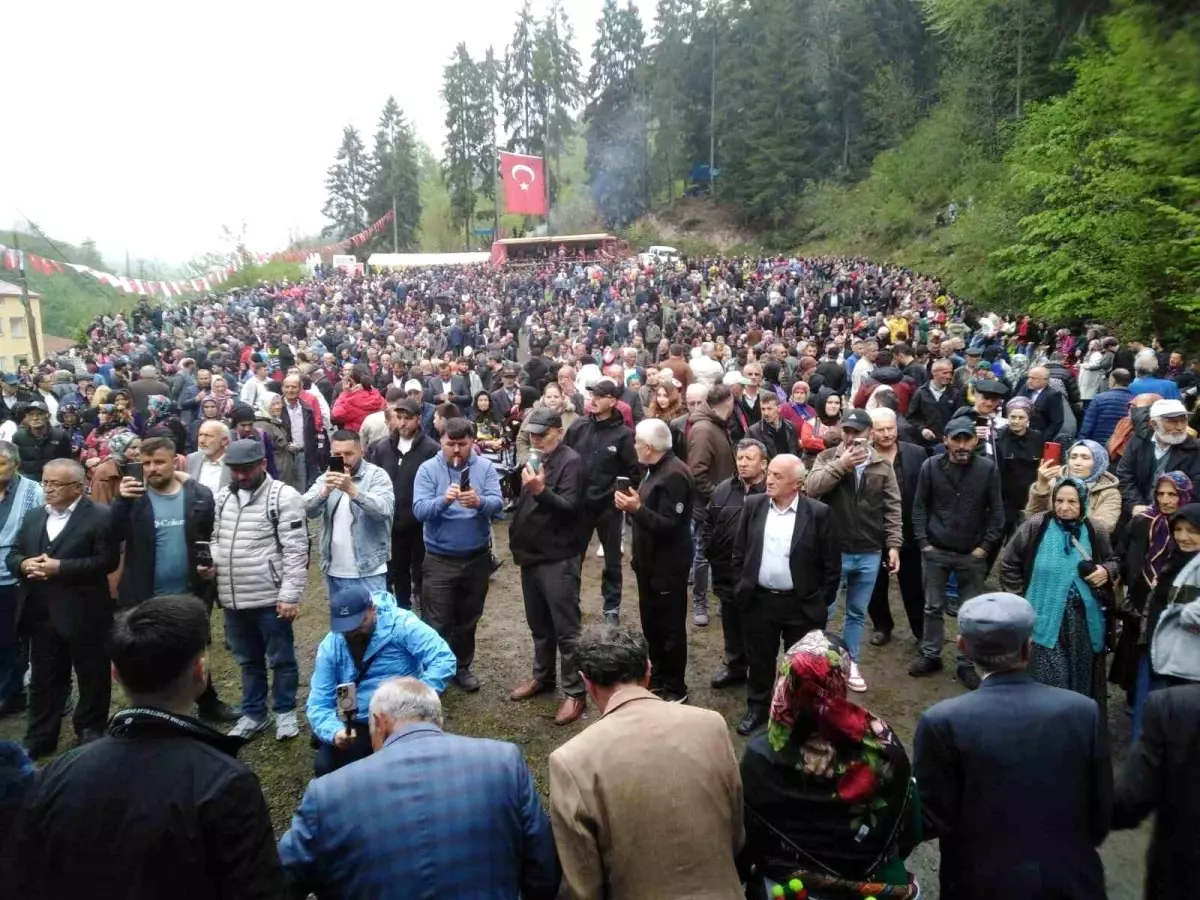 Şalpazarı’nda 30. Hıdırellez Şenliği Yağmura Rağmen Coşkuyla Kutlandı