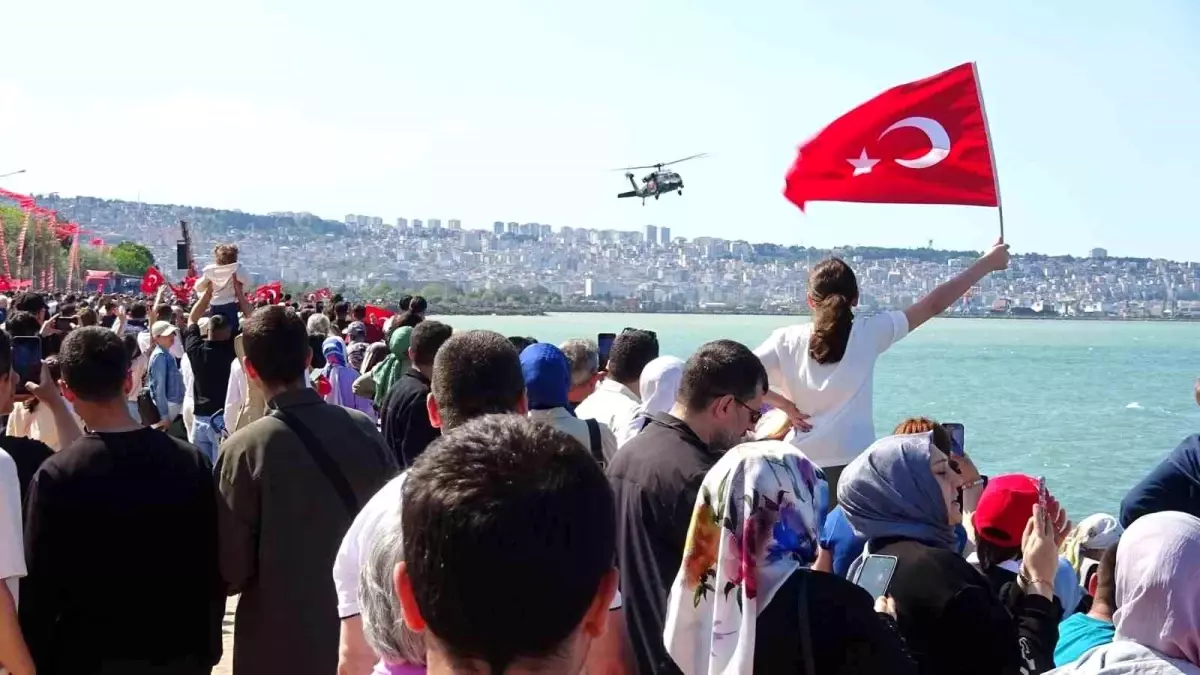 Samsun’da Hava Gösterileriyle Bayram Coşkusu