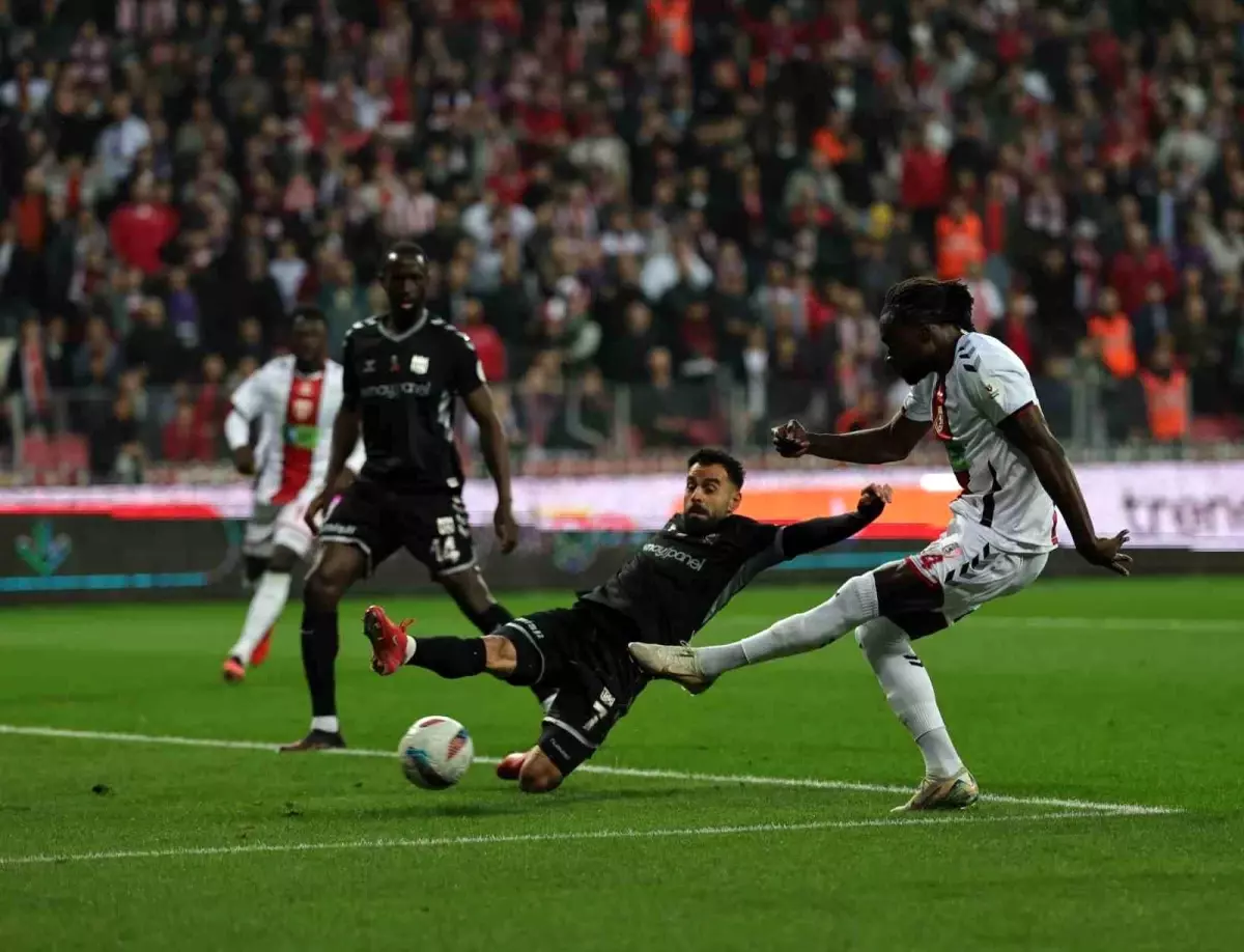 Samsunspor Evinde Önde