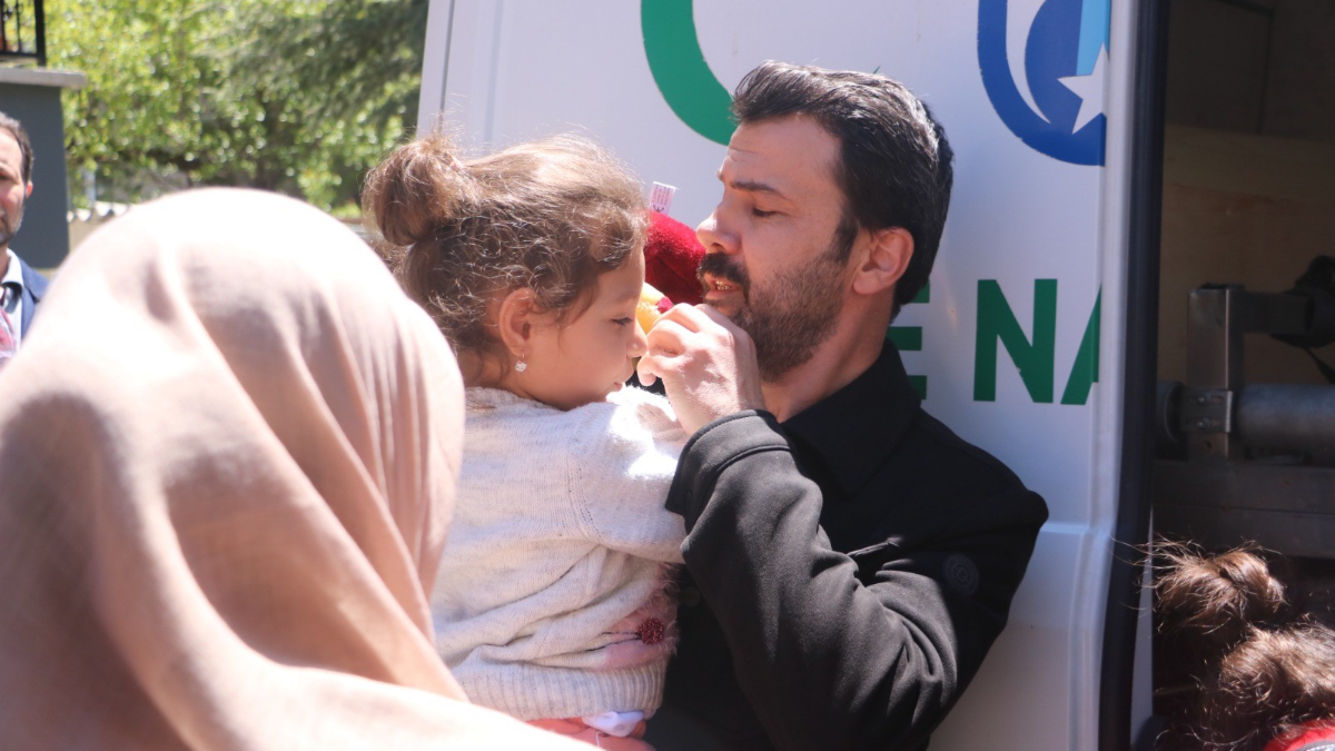 Şehit Önder Özen’e 4 yaşındaki kızından acı veda