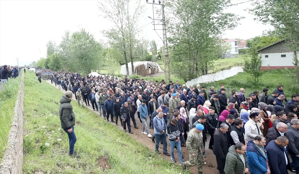 Şehit Piyade Uzman Çavuş Karadağ, Muş’ta son yolculuğuna uğurlandı