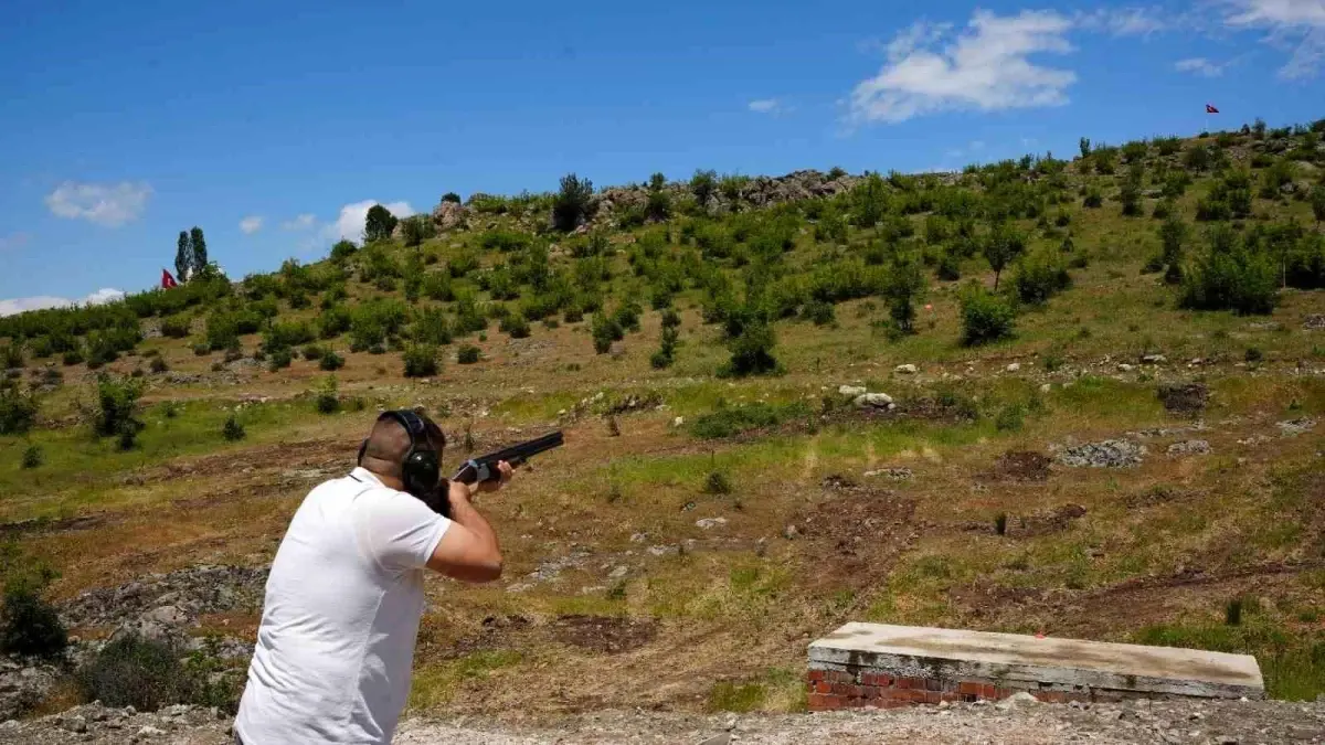 Sındırgı’da 7 Yıl Aradan Sonra Trap Atışları Etkinliği Düzenlendi