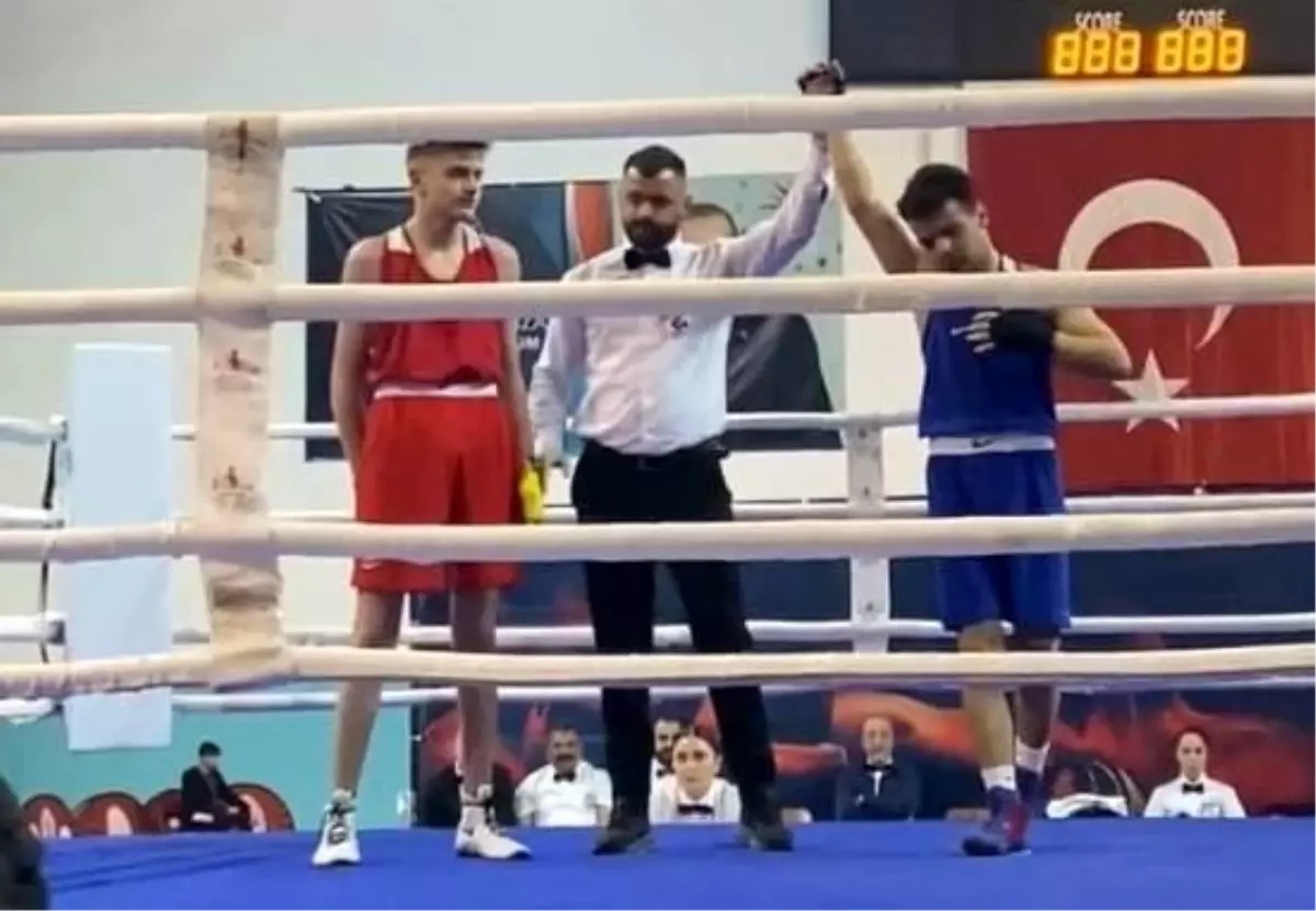 Şırnaklı Sporcular Boks Şampiyonasında Üst Tura Yükseldi