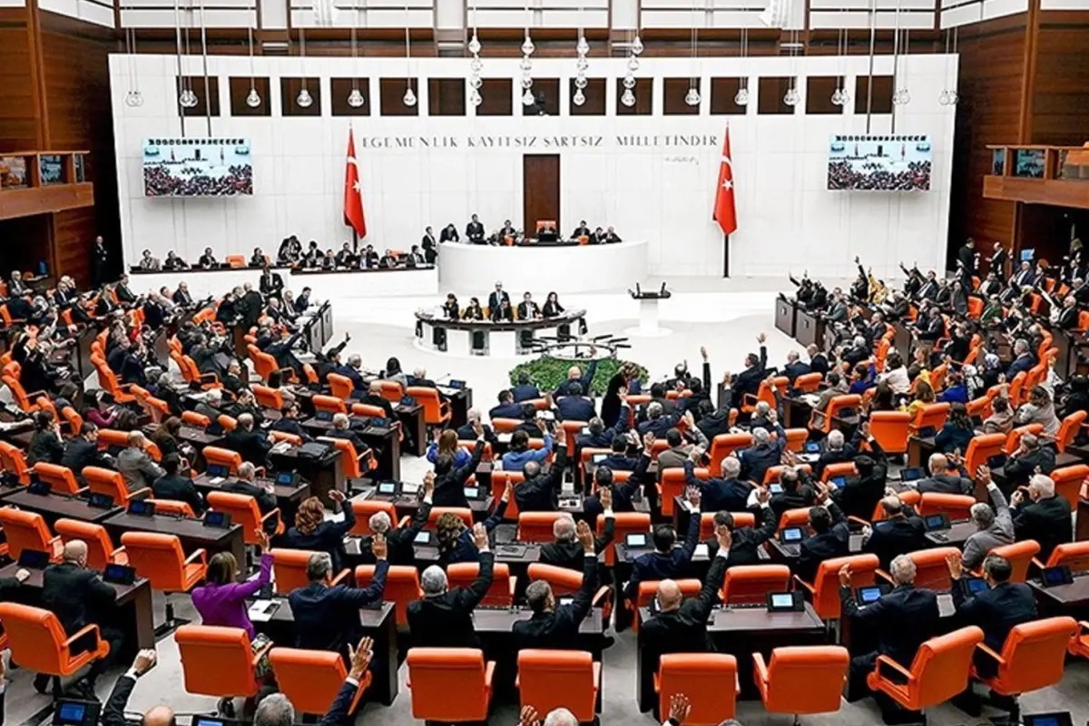 Sırrı Süreyya Önder ilk değil! İşte görevine devam ederken hayatını kaybeden vekillerimiz