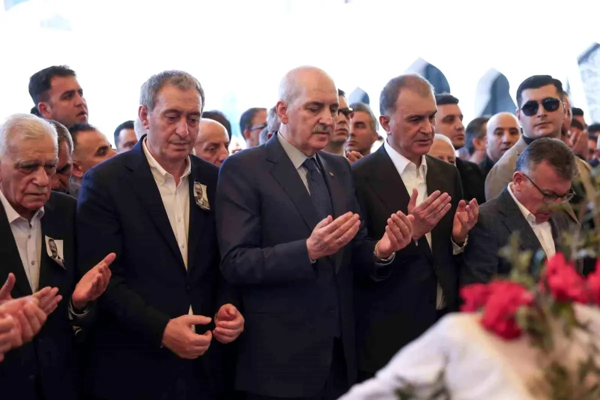 Sırrı Süreyya Önder’in Cenazesi