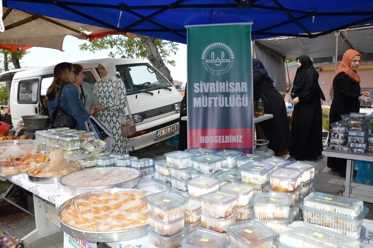 Sivrihisar’da Gazze için Hayır Çarşısı