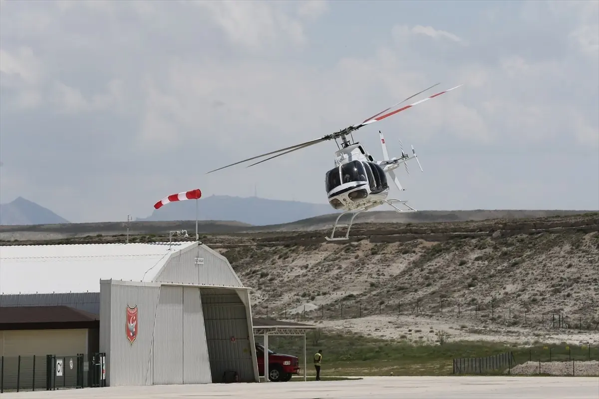 Sivrihisar’da Gençler Helikopterle Uçtu