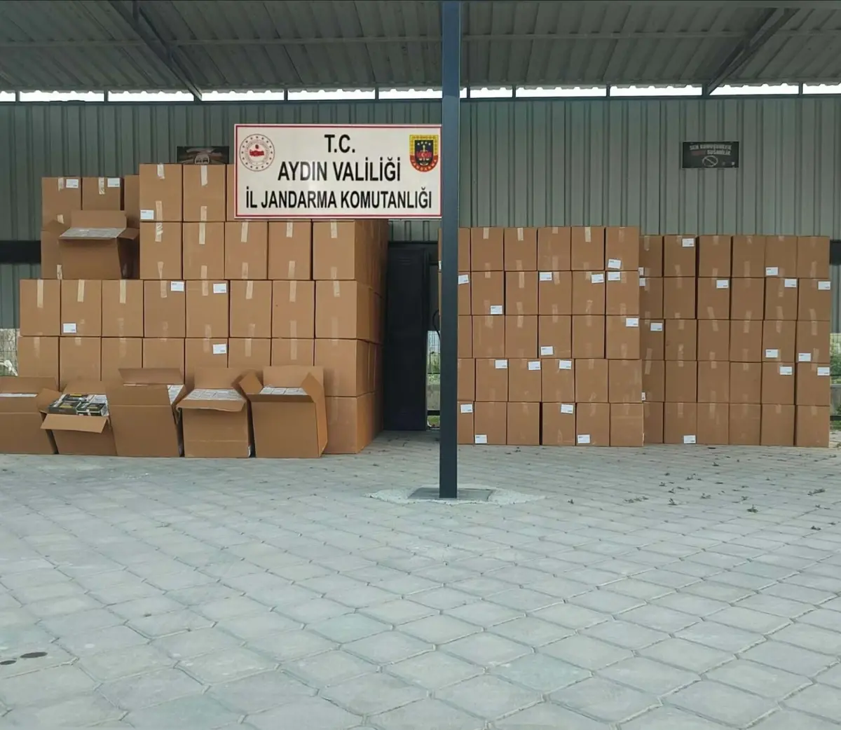Söke’de 4,5 Milyon Lira Değerinde Kaçak Makaron Ele Geçirildi
