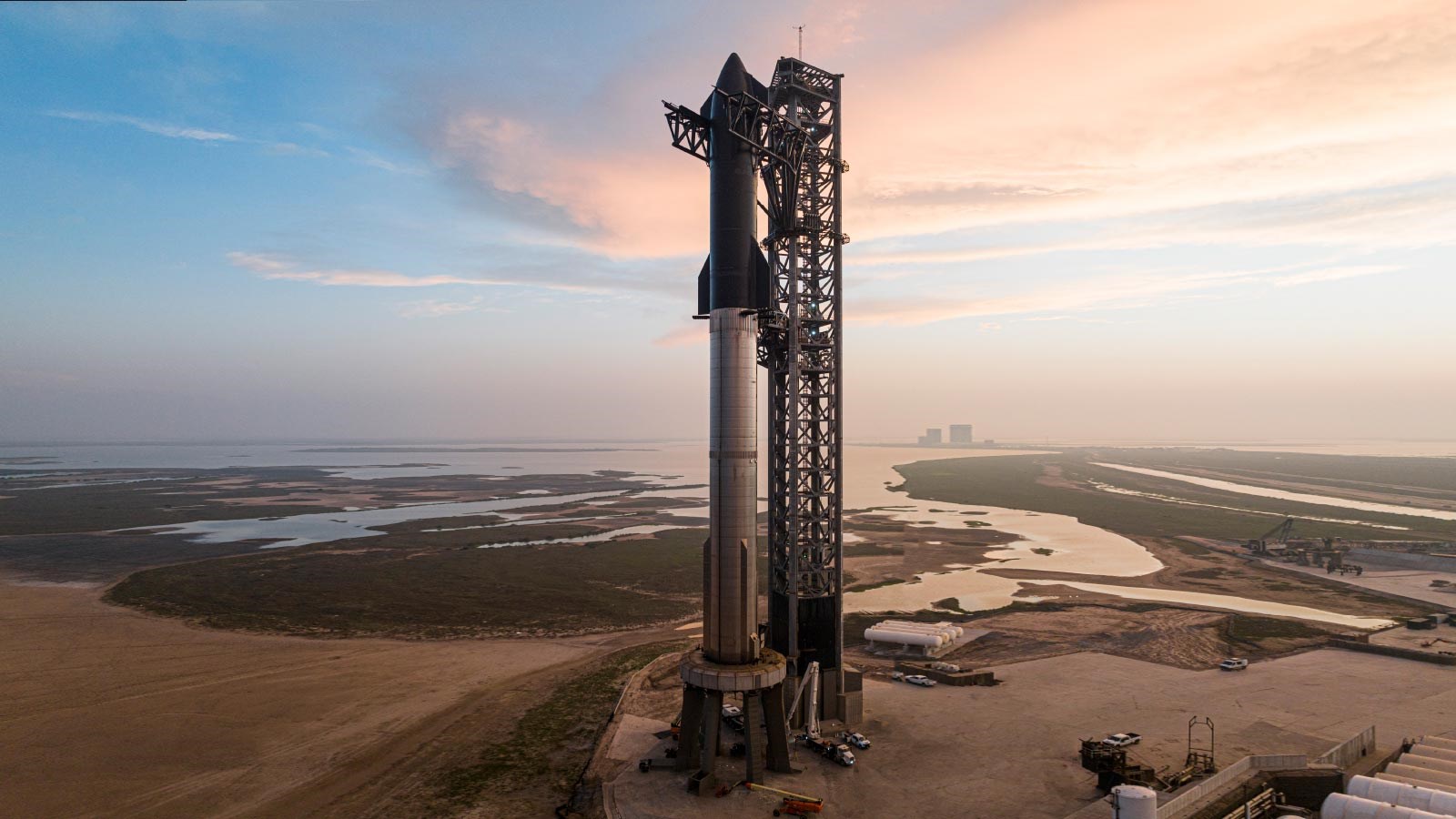 SpaceX, artık dünyanın en büyük roketi Starship’i iki haftada bir fırlatabilecek