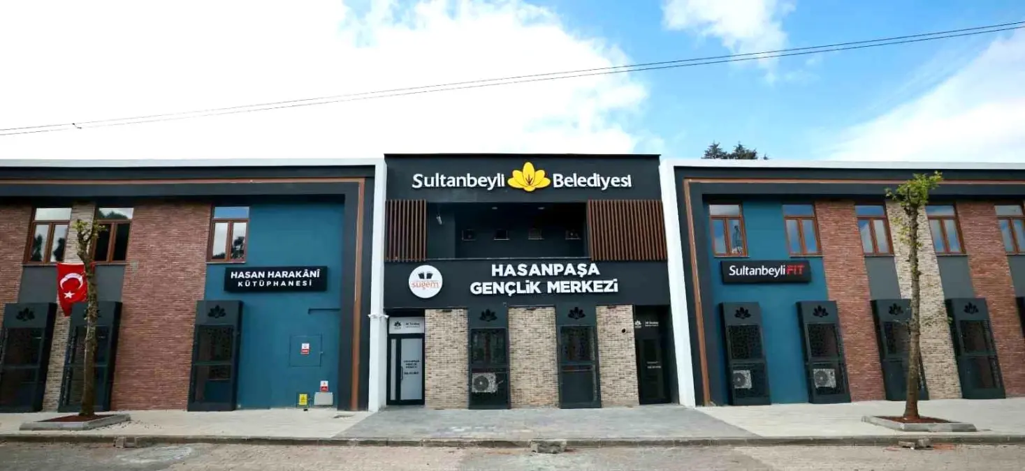 Sultanbeyli’de Yeni Gençlik Merkezi Hizmete Açıldı