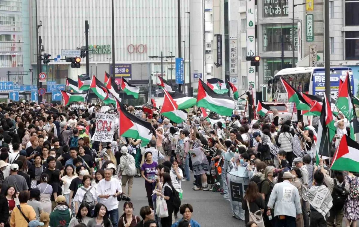 Tokyo’da Filistin Destekçisi Gösteri