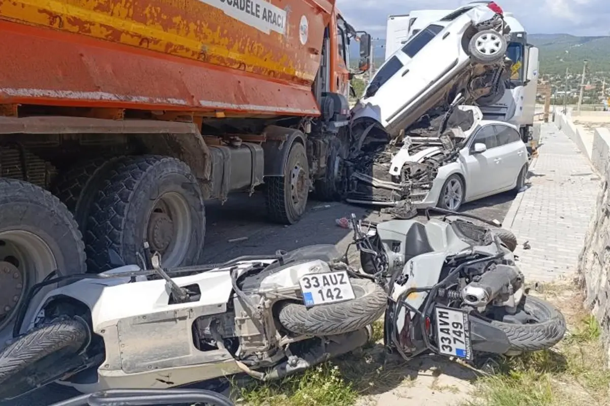 Tosmurlu Mahallesi’nde Kamyon Kazası