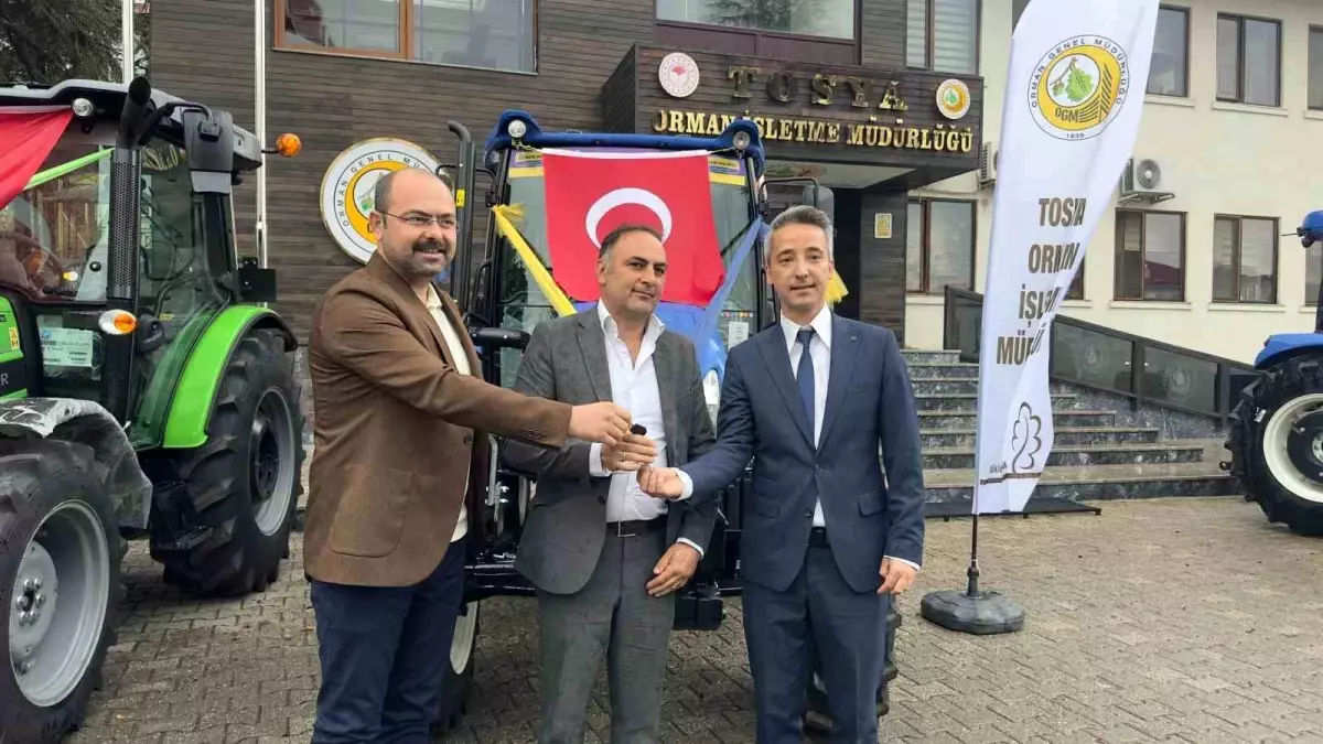 Tosya’da Çiftçilere Faizsiz Traktör Desteği