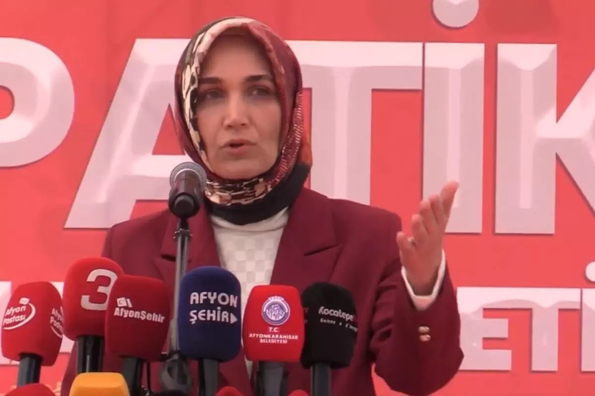 Türkiye’nin ilk türbanlı Valisi Kübra Güran Yiğitbaşı’nın açılıştaki talebi olay oldu