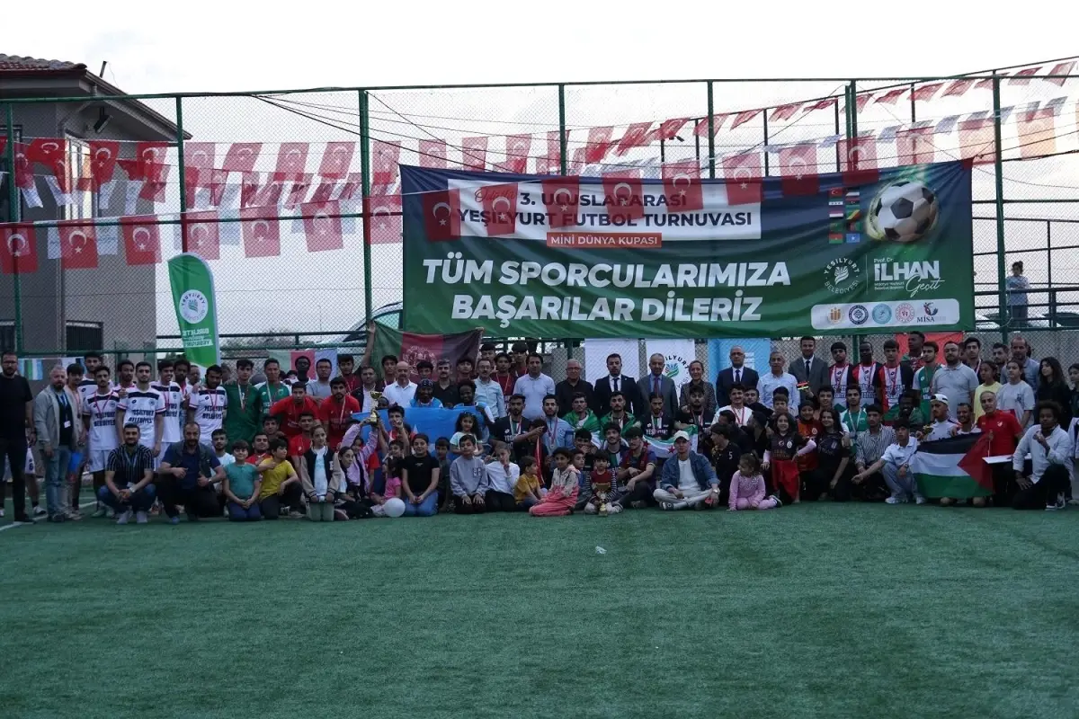 Uluslararası Yeşilyurt Futbol Turnuvası’nda Şampiyon Suriye Karması