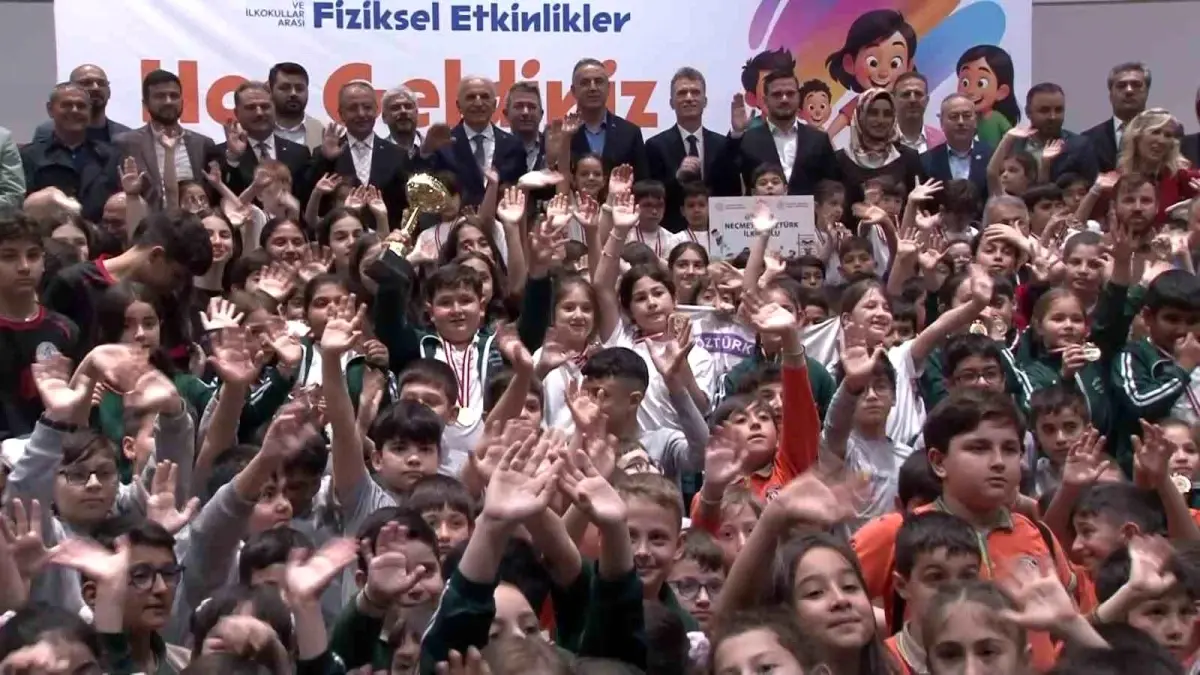 Ümraniye’de 12. Geleneksel Çocuk Oyunları ve Fiziksel Etkinlikler Kapanışı